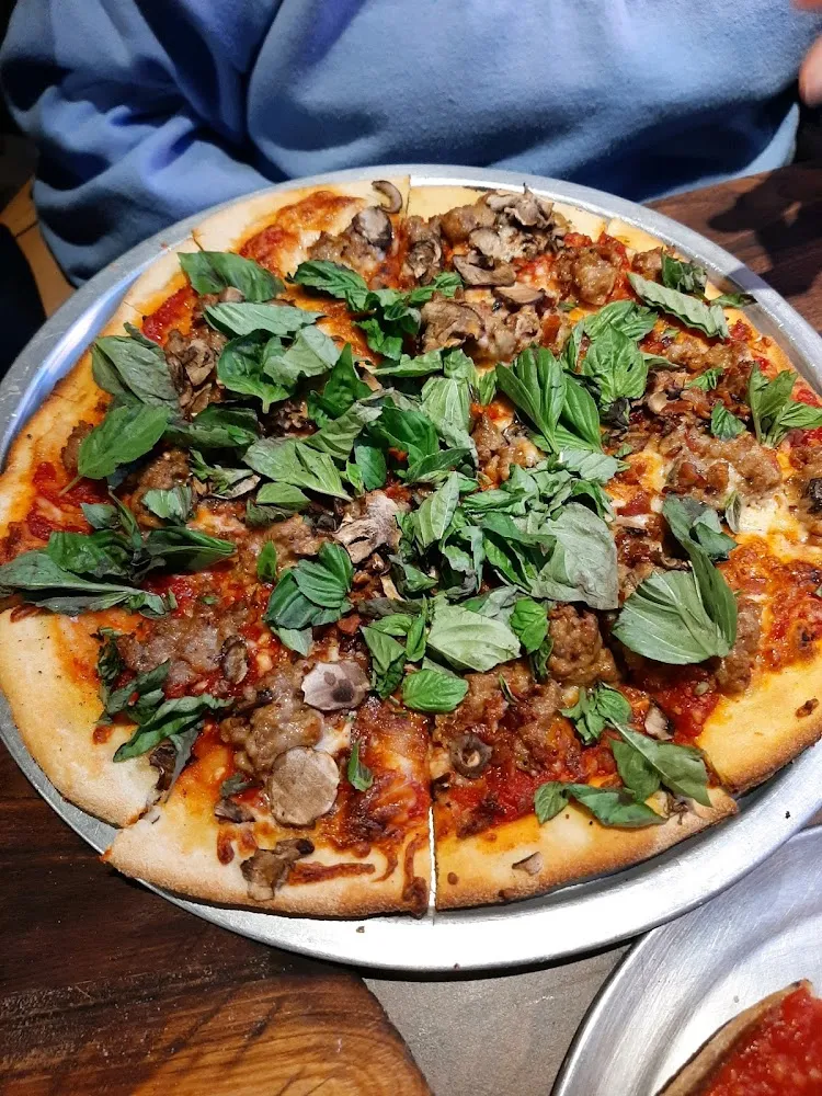 Thin Crust Pizza